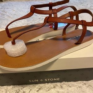 Brand new brown sandal